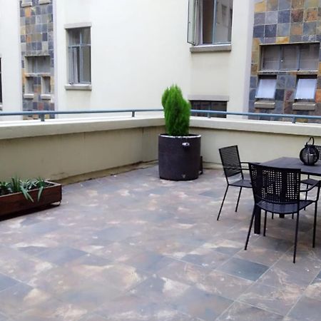 Mabungubwe Hotel Apartments - Home Away From Home 约翰内斯堡 外观 照片