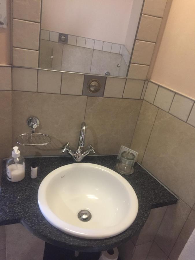 Mabungubwe Hotel Apartments - Home Away From Home 约翰内斯堡 外观 照片