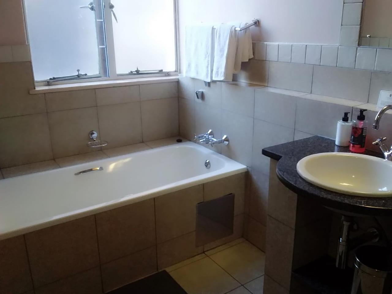Mabungubwe Hotel Apartments - Home Away From Home 约翰内斯堡 外观 照片